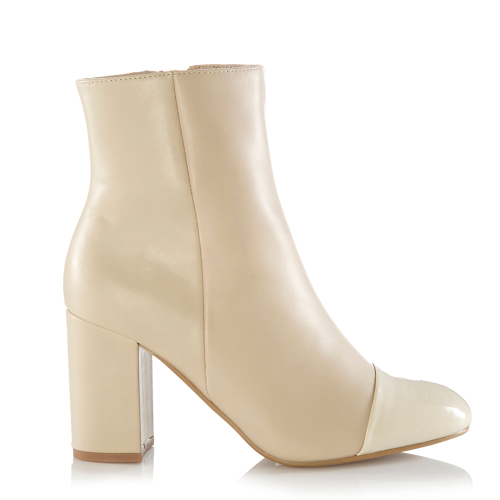 botines blancos via uno